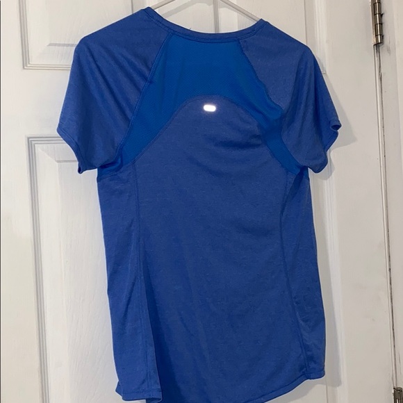 Old Navy Sports Shirt - Picture 2 of 3